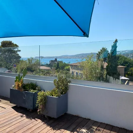 Avec Piscine, Baie De Bandol, Acces
