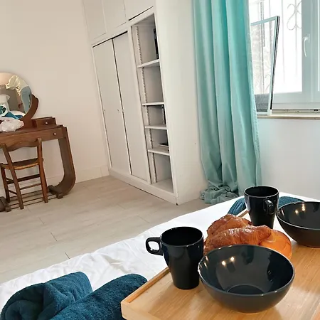 Avec Piscine, Baie De Bandol, Acces *